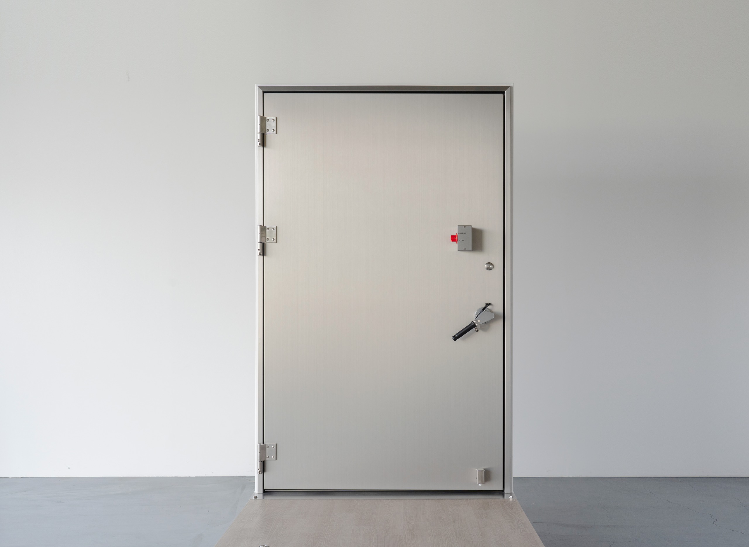 シールドセミオートドア